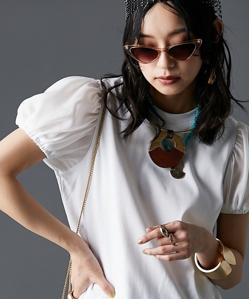 GEVS.(ジェイヴィス)の「パフスリーブカットソープルオーバー<大きいサイズ有>GEVS.(Tシャツ/カットソー・レディース・ブラック/オフホワイト・M/L/LL/3L/4L/5L)」の2枚目の写真