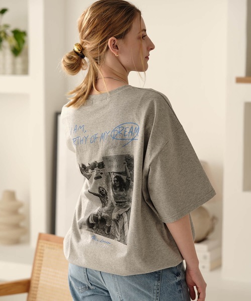 Mia (ミア)の「バックプリントフォトTシャツ(Tシャツ/カットソー・レディース・杢グレー/オフホワイト・FREE)」の7枚目の写真