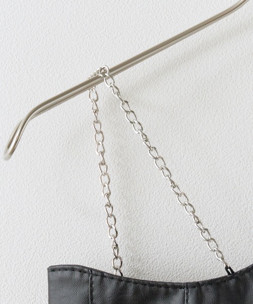 Chick（チック）の「Chain Fake Leather bustier / チェーンフェイクレザービスチェ（その他トップス・レディース・ブラック・FREE）」の5枚目の写真