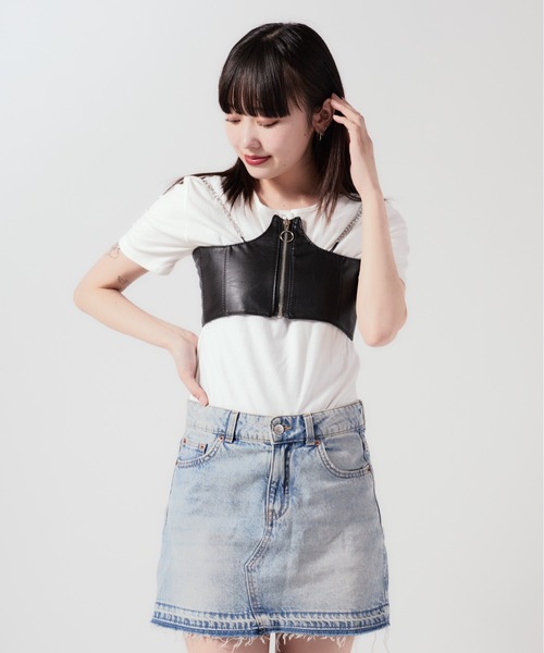 Chick（チック）の「Chain Fake Leather bustier / チェーンフェイクレザービスチェ（その他トップス・レディース・ブラック・FREE）」の9枚目の写真