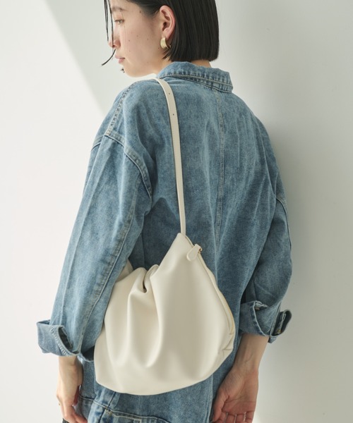 Shelly island（シェリーアイランド）の「ワンハンドルフェイクレザーバッグ（ショルダーバッグ・レディース・ブラック/ホワイト・FREE）」の3枚目の写真