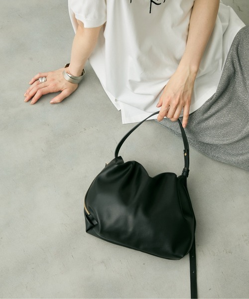 Shelly island（シェリーアイランド）の「ワンハンドルフェイクレザーバッグ（ショルダーバッグ・レディース・ブラック/ホワイト・FREE）」の8枚目の写真