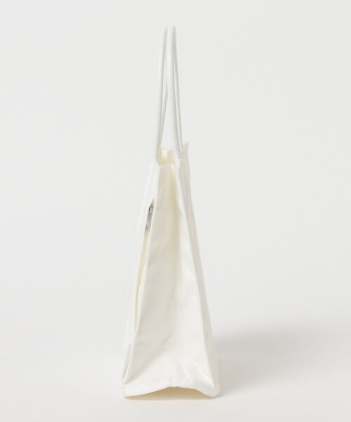 bpr BEAMS（ビーピーアール ビームス ）の「ROOTOTE / RO.A5.TOFU-1B スクエア バッグ（トートバッグ・レディース・ホワイト/ブラック・ONE SIZE）」の7枚目の写真