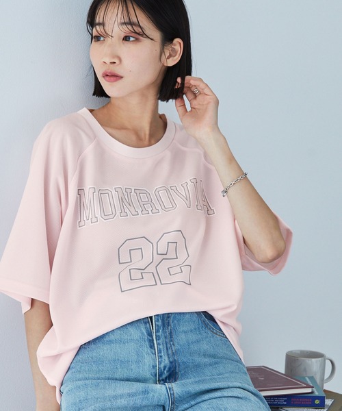 MONO-MART（モノマート）の「ナンバリングプリントラグランメッシュ半袖クルーネックTシャツ（Tシャツ/カットソー・レディース・スミクロ/ピンク/オフホワイト/ネイビー・FREE）」の4枚目の写真