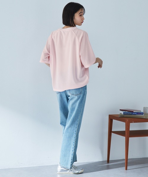 MONO-MART（モノマート）の「ナンバリングプリントラグランメッシュ半袖クルーネックTシャツ（Tシャツ/カットソー・レディース・スミクロ/ピンク/オフホワイト/ネイビー・FREE）」の22枚目の写真