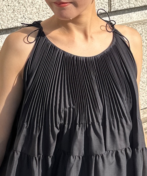 JENNE(ジェンヌ)の「JENNE プリーツボリュームトップス(Tシャツ/カットソー・レディース・ホワイト/ブラック/オレンジ・MEDIUM/LARGE/SMALL)」の9枚目の写真
