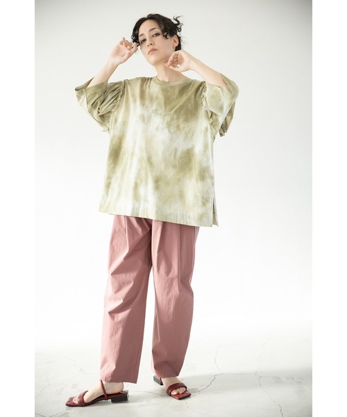 OSMOSIS（オズモーシス）の「タイダイショルダーフリルTシャツ（Tシャツ/カットソー・レディース・カーキ/オレンジ/チャコール・ONE SIZE）」の4枚目の写真