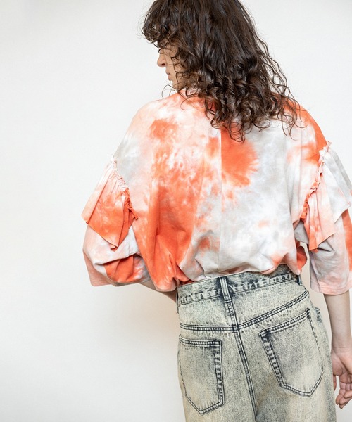 OSMOSIS（オズモーシス）の「タイダイショルダーフリルTシャツ（Tシャツ/カットソー・レディース・カーキ/オレンジ/チャコール・ONE SIZE）」の17枚目の写真