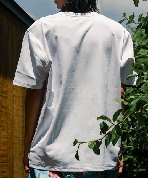 BANKS(バンクス)の「DESIGN TEE /BANKS JOURNAL(バンクスジャーナル)ブランドロゴプリント半袖デザインT-シャツ(Tシャツ/カットソー・メンズ・ブラック/スモークピンク/オフホワイト・LARGE/MEDIUM/X-LARGE)」の5枚目の写真