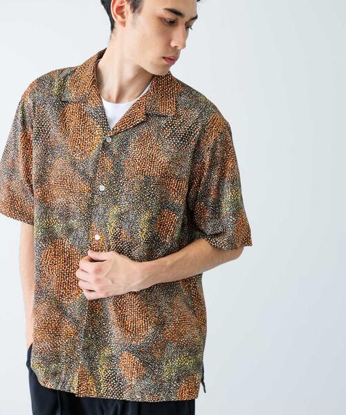 URBAN RESEARCH(アーバンリサーチ)の「LONGCHAMP PRINT SHIRTS(シャツ/ブラウス・メンズ・ブラック系その他/オレンジ系その他/グリーン系その他/ブルー系その他・MEDIUM/LARGE)」の5枚目の写真