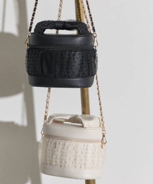 tocco closet(トッコ クローゼット)の「【ZOZO限定】チュール重ねバニティバッグ(ショルダーバッグ・レディース・アイボリー/ブラック・M)」の15枚目の写真