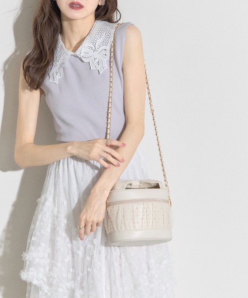 tocco closet(トッコ クローゼット)の「【ZOZO限定】チュール重ねバニティバッグ(ショルダーバッグ・レディース・アイボリー/ブラック・M)」の5枚目の写真