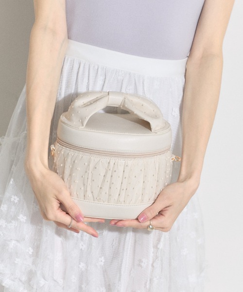 tocco closet(トッコ クローゼット)の「【ZOZO限定】チュール重ねバニティバッグ(ショルダーバッグ・レディース・アイボリー/ブラック・M)」の8枚目の写真