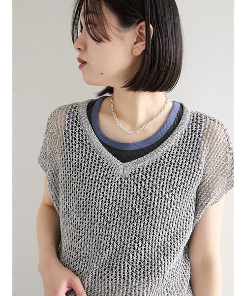 Samansa Mos2 blue(サマンサモスモスブルー)の「メランジラメメッシュニットベスト(ニット/セーター・レディース・グレー/キナリ/ベージュ・F)」の3枚目の写真