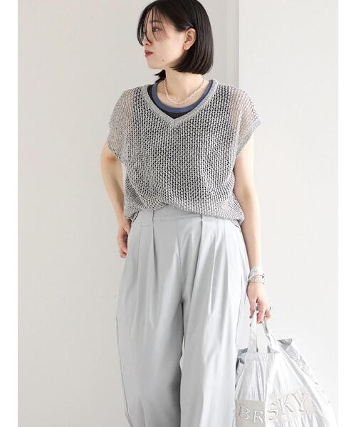Samansa Mos2 blue(サマンサモスモスブルー)の「メランジラメメッシュニットベスト(ニット/セーター・レディース・グレー/キナリ/ベージュ・F)」の4枚目の写真