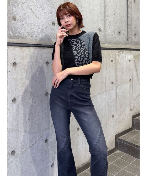 MURUA(ムルーア)の「スウィッチングスタッズデニム(デニムパンツ・レディース・ブラウン/ブラック・2/1)」の15枚目の写真