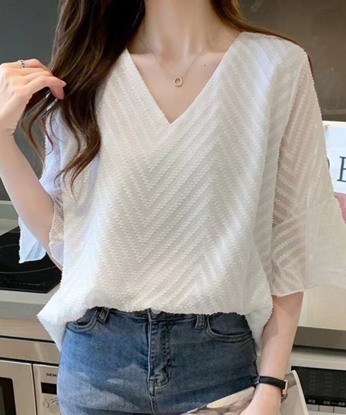 Beststore(ベストストア)の「Vネックシフォンブラウス カジュアル レースブラウス(シャツ/ブラウス・レディース・ブラック/ホワイト/ピンク/ネイビー・FREE)」の1枚目の写真