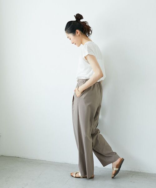 le.coeur blanc（ルクールブラン）の「ウエストデザイン2タックパンツ（その他パンツ・レディース・ブラック/モカ/ライトベージュ・38/36）」の21枚目の写真