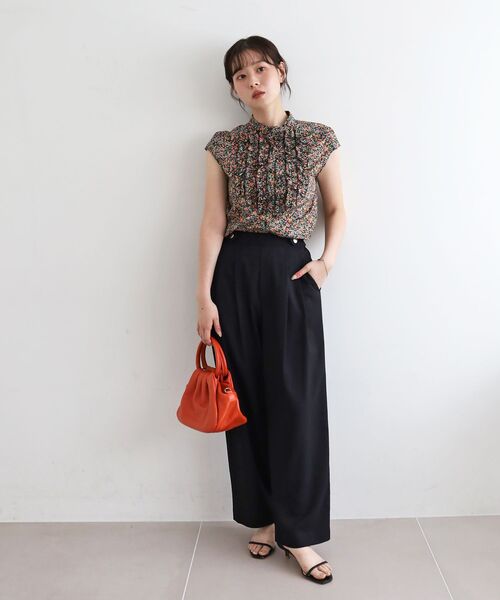 le.coeur blanc（ルクールブラン）の「ウエストデザイン2タックパンツ（その他パンツ・レディース・ブラック/モカ/ライトベージュ・38/36）」の15枚目の写真