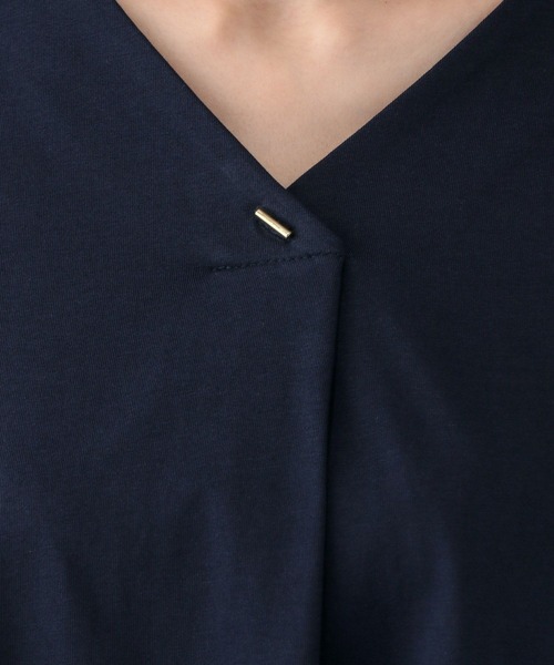 GLOBAL WORK（グローバルワーク）の「リッチクリーンVネックプルオーバー/289387（Tシャツ/カットソー・レディース・ネイビー/ブラック/オフホワイト/テラコッタ・LARGE/MEDIUM）」の12枚目の写真