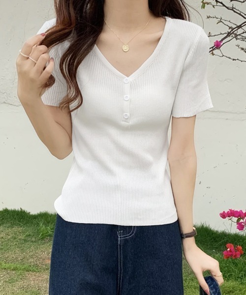 Miniministore（ミニミニストア）の「Vネックリブニットトップス 着やせ 無地（ニット/セーター・レディース・ホワイト/ブルー/ブラック・FREE）」の16枚目の写真