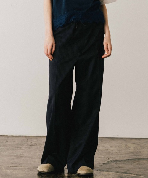 CREDONA(クレドナ)の「SUITING GATHER TROUSER/スーチングギャザートラウザー(スラックス・レディース・ブラック/ネイビー・0/1)」の1枚目の写真