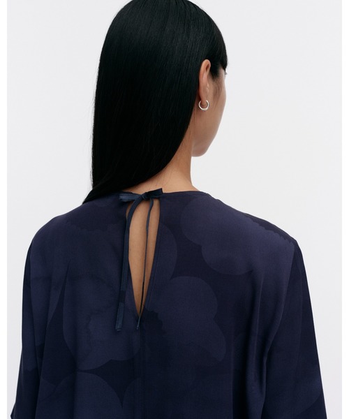 marimekko（マリメッコ）の「Plantaasi Akvarelli Uni / shirt（シャツ/ブラウス・レディース・ネイビー・36/38/40/34）」の7枚目の写真