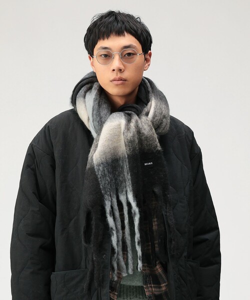 BEAMS（ビームス）の「ビッグ シャギー マフラー（マフラー・メンズ・ブラウン/ブルー/ブラック・ONE SIZE）」の7枚目の写真