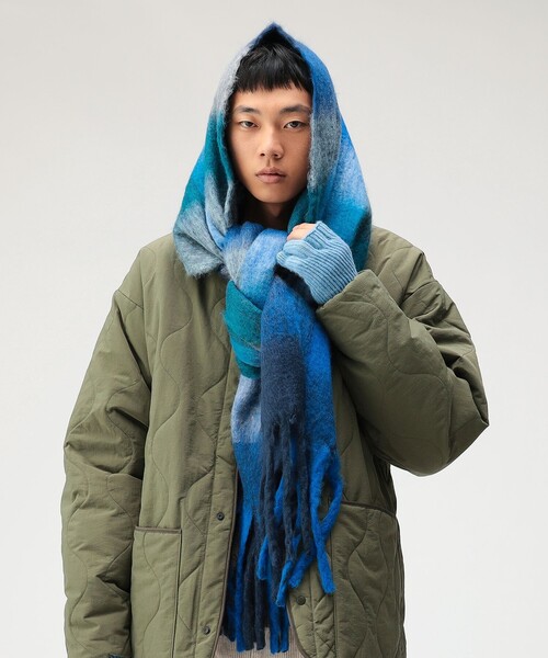 BEAMS（ビームス）の「ビッグ シャギー マフラー（マフラー・メンズ・ブラウン/ブルー/ブラック・ONE SIZE）」の13枚目の写真