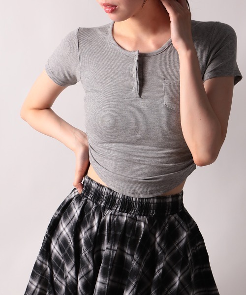 NANAHACHI(ナナハチ)の「リブヘンリーネック半袖Tシャツ(Tシャツ/カットソー・レディース・グレー/ブラック/ホワイト・FREE)」の21枚目の写真