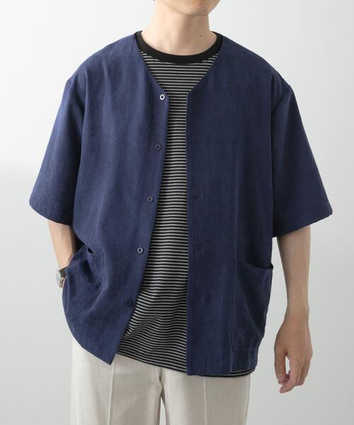 ITEMS URBANRESEARCH（アイテムズ アーバンリサーチ）の「F.S. Vネック半袖シャツ（シャツ/ブラウス・メンズ・ネイビー/カーキ/ベージュ/グレー・LARGE/MEDIUM）」の4枚目の写真