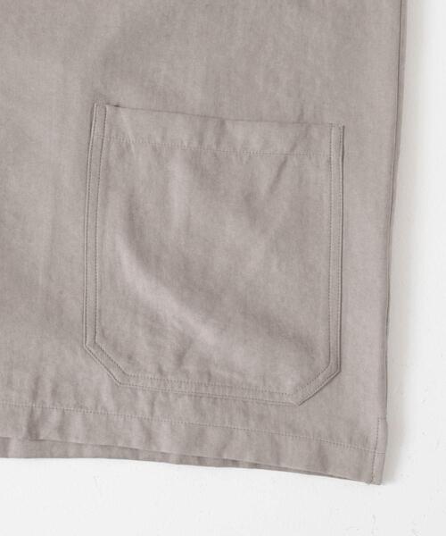 ITEMS URBANRESEARCH（アイテムズ アーバンリサーチ）の「F.S. Vネック半袖シャツ（シャツ/ブラウス・メンズ・ネイビー/カーキ/ベージュ/グレー・LARGE/MEDIUM）」の21枚目の写真