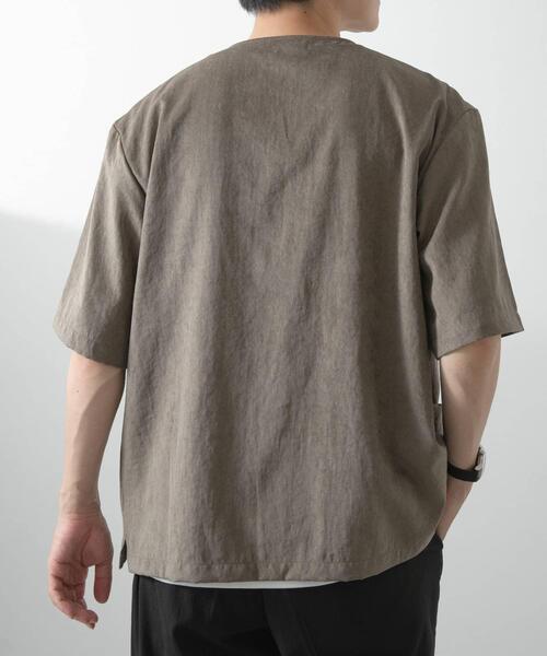 ITEMS URBANRESEARCH（アイテムズ アーバンリサーチ）の「F.S. Vネック半袖シャツ（シャツ/ブラウス・メンズ・ネイビー/カーキ/ベージュ/グレー・LARGE/MEDIUM）」の15枚目の写真