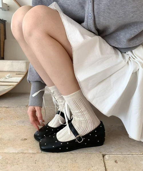 Nia（ニア）の「Nia(ニア)/スタッズドット　メリージェーンシューズ（バレエシューズ・レディース・レッド/ブラック/アイボリー・40/38/36）」の10枚目の写真