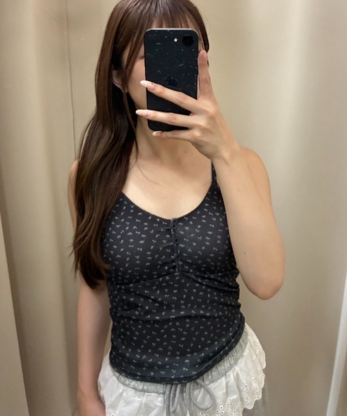 Birthday room（バースデイルーム）の「カップ付き小花柄キャミソール/Small floral print camisole（キャミソール・レディース・グレー/ブラック/アイボリー・FREE）」の9枚目の写真