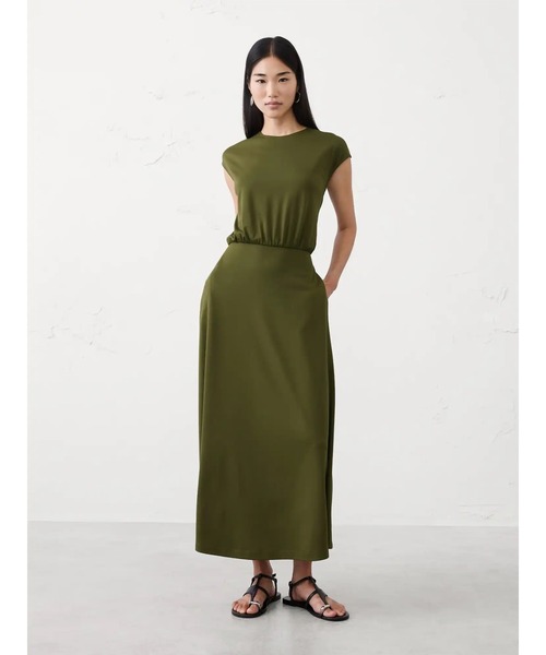 BANANA REPUBLIC FACTORY STORE(バナナリパブリック ファクトリーストア)の「BANANA REPUBLIC FACTORY STORE ニット ポンチ ミディワンピース(ワンピース・レディース・カーキ/ブラック・XS/M/S/L)」の1枚目の写真