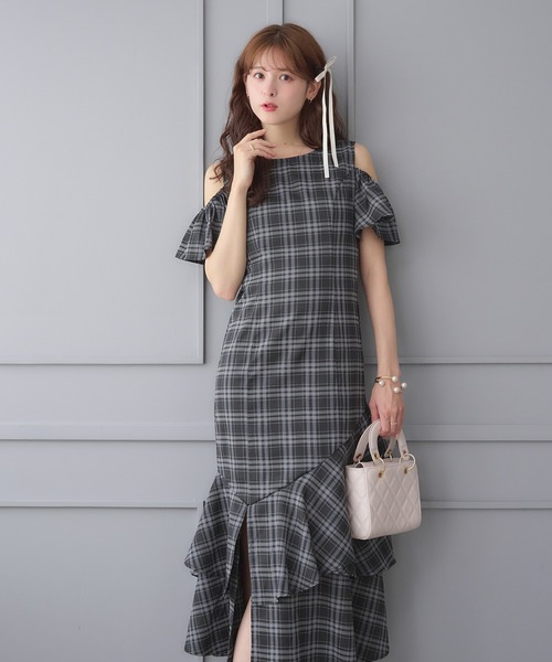 Ambre Neige(アンブルネージュ)の「open shoulder asymmetrical frill dress / オープンショルダーアシメフリルワンピース(ワンピース・レディース・杢グレー/ブラウン系その他・FREE)」の11枚目の写真