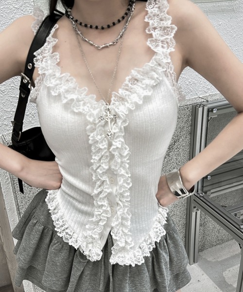 VEILA(ヴェイラ)の「ふんわりレースフリルキャミソール(Tシャツ/カットソー・レディース・ブラック/ホワイト・M/S)」の1枚目の写真