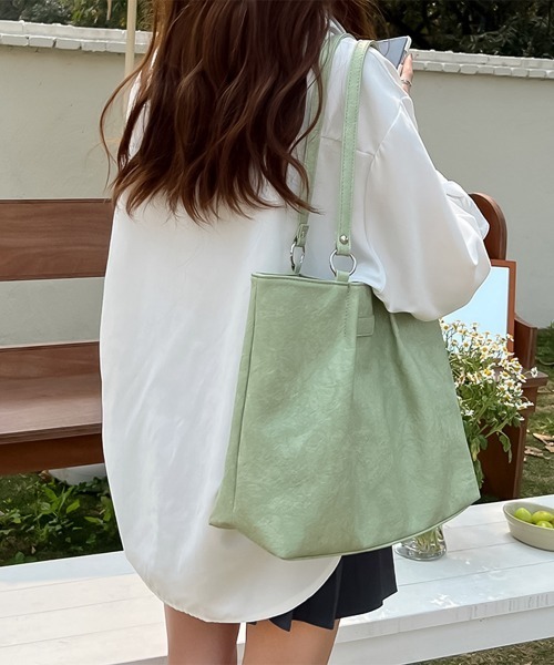 blackdia ocean(ブラックダイヤオーシャン)の「blackdia ocean ニュアンスレザー A4トートバッグ(トートバッグ・レディース・ブラック/ミント/アイボリー・FREE)」の14枚目の写真