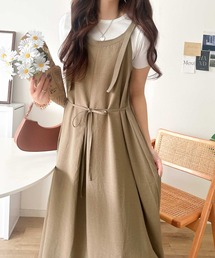 classicalelf（クラシカルエルフ）の「【UVカット・防シワ・吸水速乾・接触冷感機能付き】優しく揺れる、大人の抜け感。配色ステッチフロントタックショルダーストラップリボン付ロングワンピース（ワンピース）」