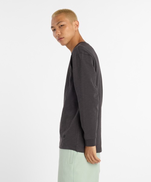 NEW BALANCE(ニューバランス)の「NB GREY ロングスリーブ(Tシャツ/カットソー・メンズ・アイボリー/ネイビー/ダークグレー・X-LARGE/LARGE/MEDIUM/SMALL/XX-LARGE)」の4枚目の写真