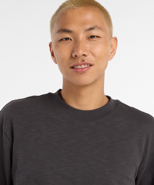 NEW BALANCE(ニューバランス)の「NB GREY ロングスリーブ(Tシャツ/カットソー・メンズ・アイボリー/ネイビー/ダークグレー・X-LARGE/LARGE/MEDIUM/SMALL/XX-LARGE)」の6枚目の写真