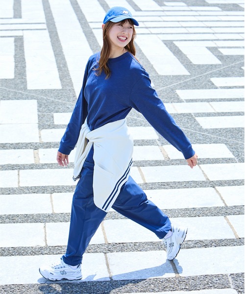 NEW BALANCE(ニューバランス)の「NB GREY ロングスリーブ(Tシャツ/カットソー・メンズ・アイボリー/ネイビー/ダークグレー・X-LARGE/LARGE/MEDIUM/SMALL/XX-LARGE)」の21枚目の写真