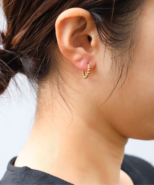ieLS(イエルズ)の「金属アレルギー対応「ieLS」ステンレス ボールデザインフープピアス(ピアス(両耳用)・メンズ・ゴールド/シルバー・ONE SIZE)」の2枚目の写真