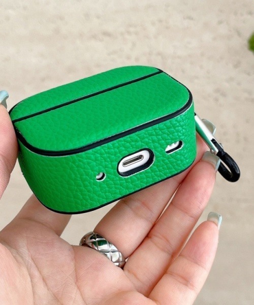 Fun & Daily（ファンアンドデイリー）の「F&D : カラーairpods ケース (AirPods 4)（ヘッドフォン/イヤホン・レディース・ベージュ/グリーン/ピンク・FREE）」の13枚目の写真