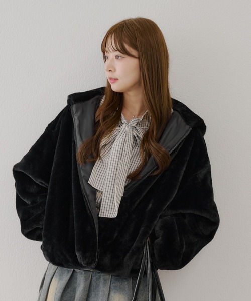 ファーボリュームフードパーカー（ブルゾン）｜continuer de NICE