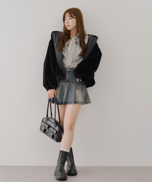 continuer de NICE CLAUP(コンティニューデナイスクラップ)の「ファーボリュームフードパーカー(ブルゾン・レディース・アイボリー/ピンクベージュ/ブラック/モカ・FREE)」の20枚目の写真