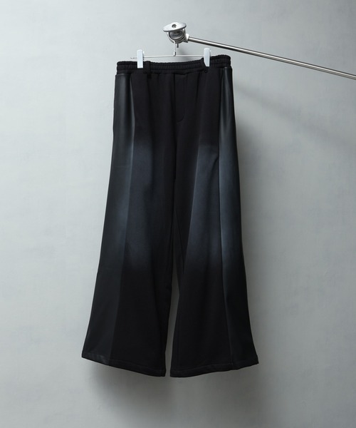 welise（ウェライズ）の「【welise/ウェライズ】PUレザー×スウェット ダブルヴィンテージ加工 リメイクライクワイドパンツ（その他パンツ・メンズ・チャコールグレー/ブラック/ブラウン・S/M/L）」の4枚目の写真