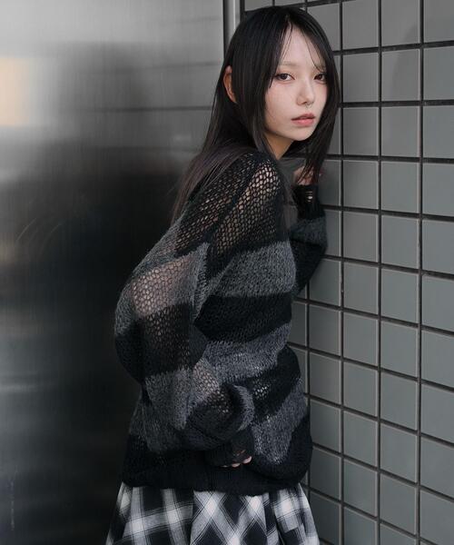 WEGO(ウィゴー)の「WEGO/モヘアタッチボーダーBIGニット(ニット/セーター・レディース・グレー系その他5/ホワイト系その他5/レッド系その他5・FREE)」の16枚目の写真