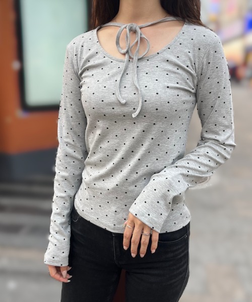 DIP IN CHOCOLATE(ディップインチョコレート)の「ドット柄リボンタイロングスリーブトップス【DIP IN CHOCOLATE】(Tシャツ/カットソー・レディース・オフホワイト/グレー/ブラック/チャコールグレー・F)」の18枚目の写真